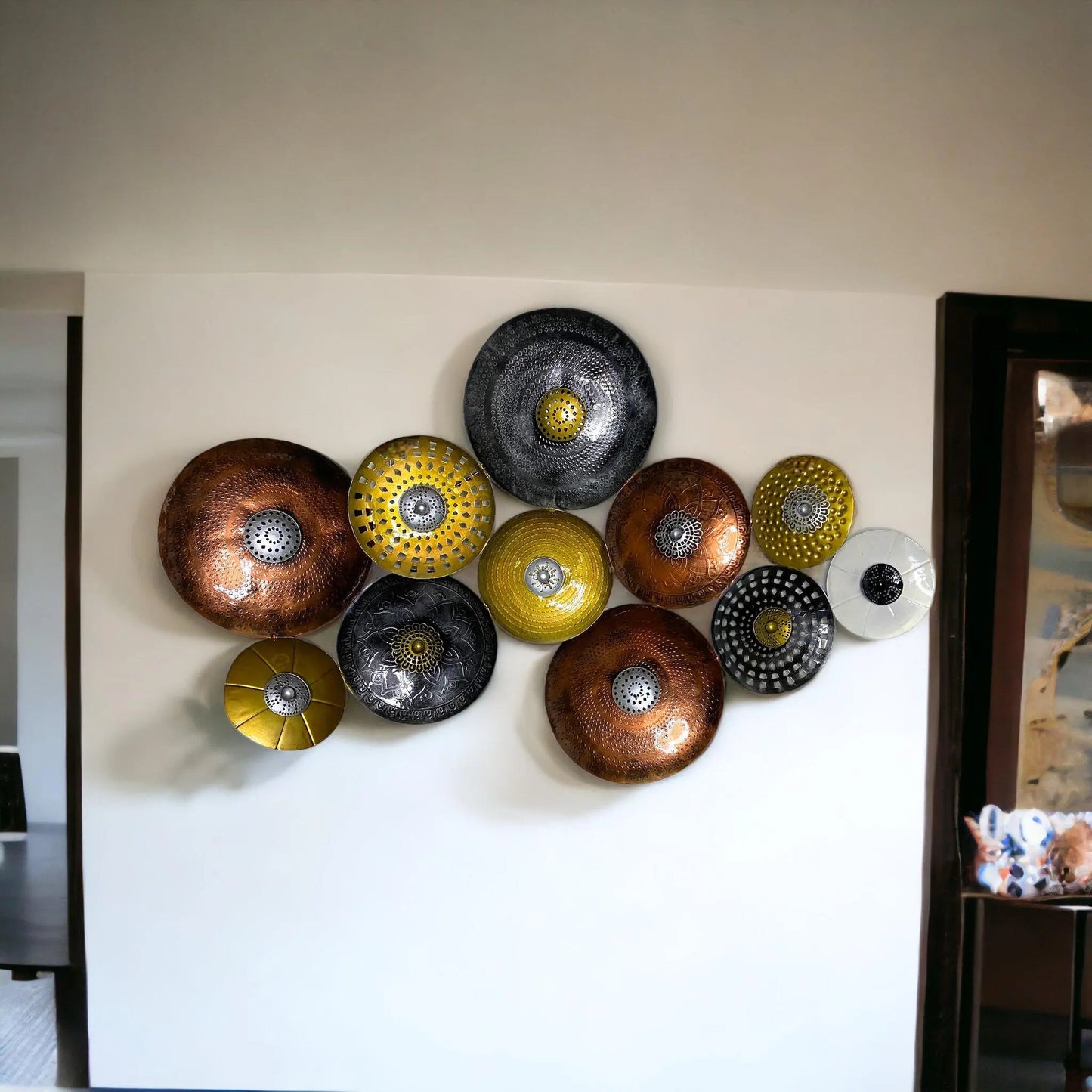 HANDCRAFTED METAL CIRCLES FLORAL WALL ART WINNKRAFT