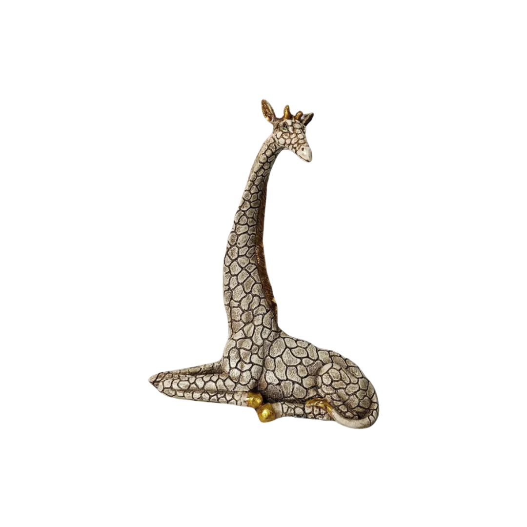 HANDCRAFTED GIRAFFE SCULPTURE